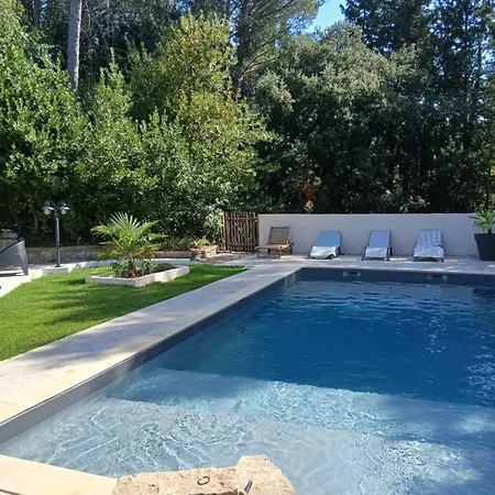 Les Camelias, Avec Piscine Daire Nîmes